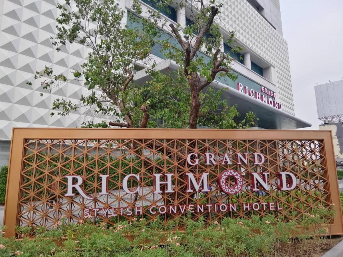 Grand Richmond Stylish Convention Hotel Nonthaburi Exterior photo